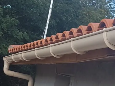 Pose de gouttière zinc alu pvc Louhans 71500 Saône-et-Loire